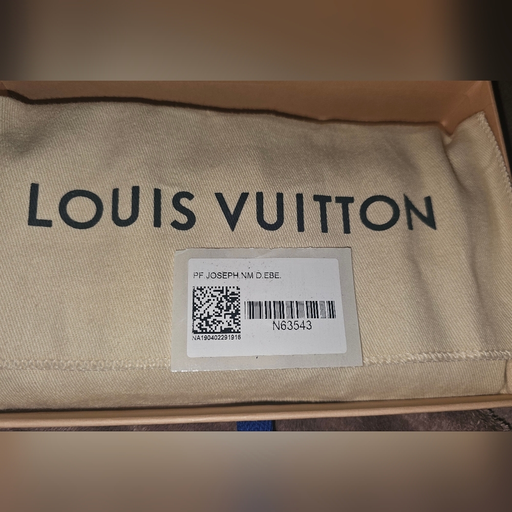 Louis Vuitton Damier Ebene Wallet with Red Accent - Picture 11 of 12